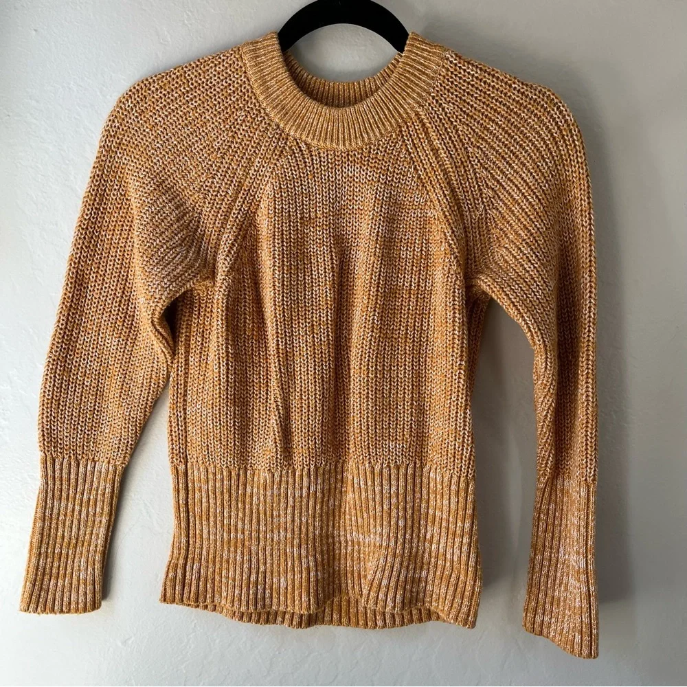 Preloved sweater - Picture 1 of 6